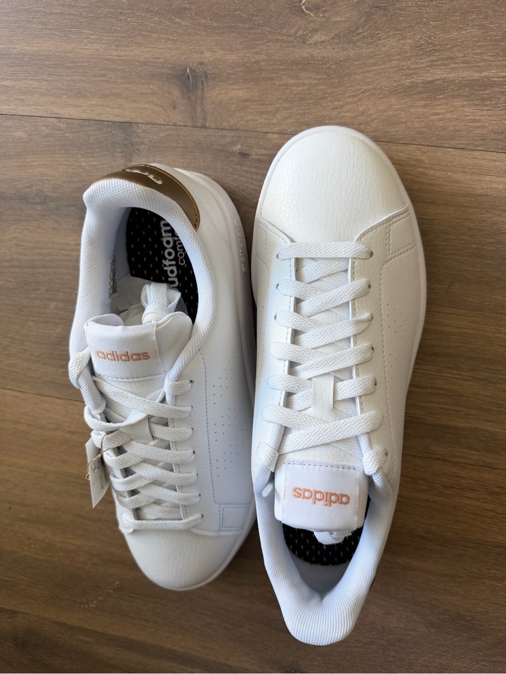 BNWT Adidas Women's White Cloudfoam Sneakers with Gold Accents (8W)